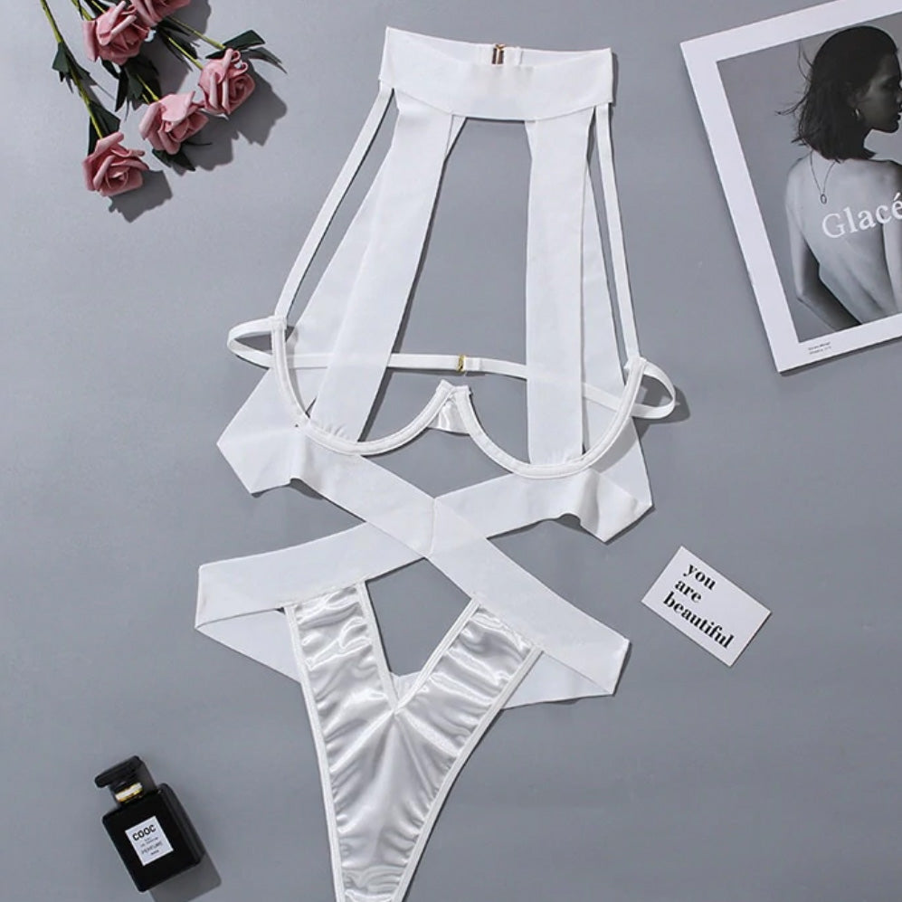 ’Caitlyn’ cut out Bandage Bodysuit