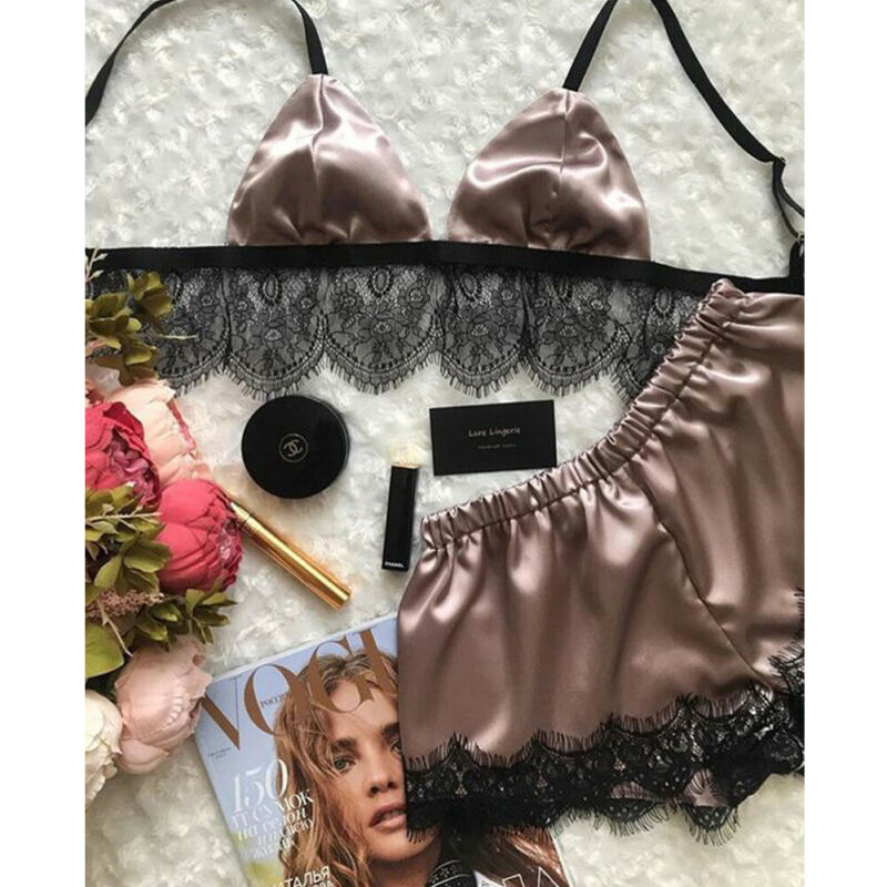 ’Aura’ Lace Satin 2 piece PJ set