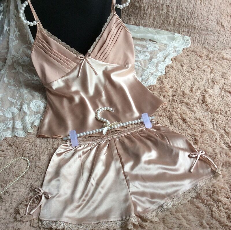 ‘Aditi’ V-neck Spaghetti Strap satin 2 piece pj set