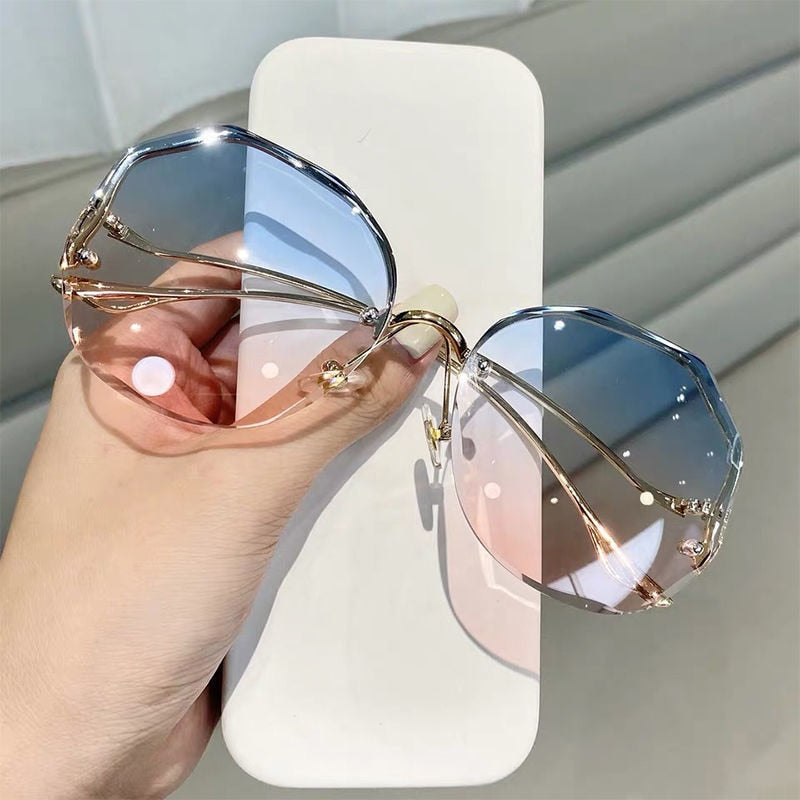 Gradient Sunglasses Water Cut Trimmed Lens